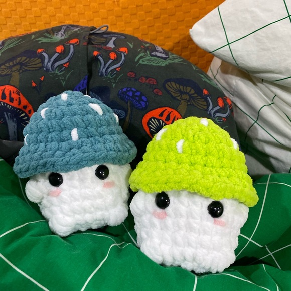 Chonky Mushroom Boi - Picture 5 of 8